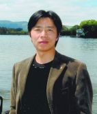 管峻老师的照片，单击鼠标查看大图！